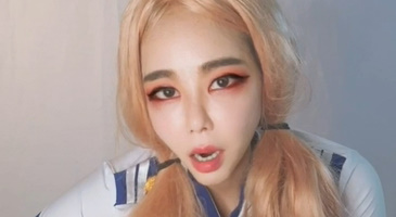 Strikingdash Contact